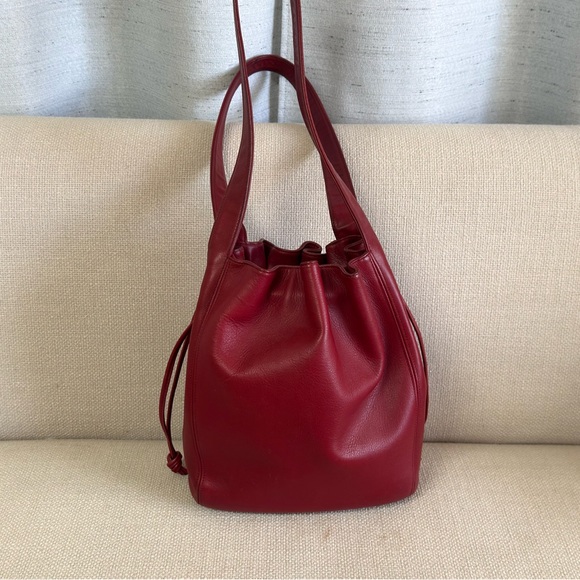 Vintage Coach bucket shoulder bag. - Picture 2 of 7